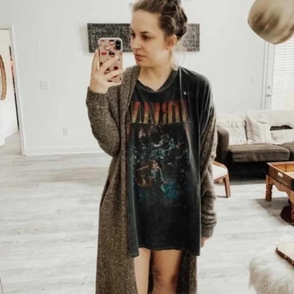 Nirvana vintage style black Oversized graphic tee - Picture 2 of 7